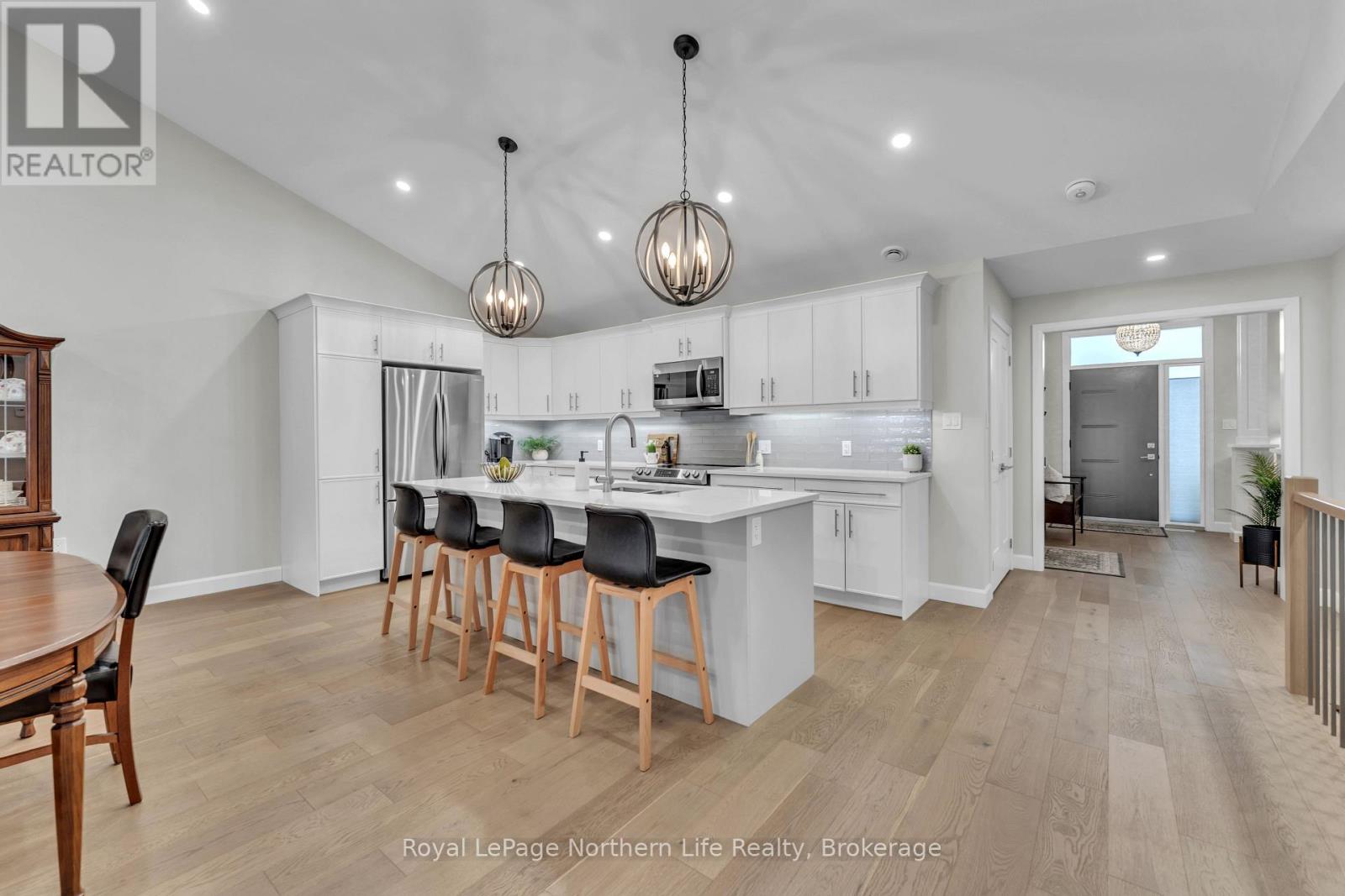 16 Silver Maple Lane, North Bay, Ontario  P1C 0B5 - Photo 10 - X12922910