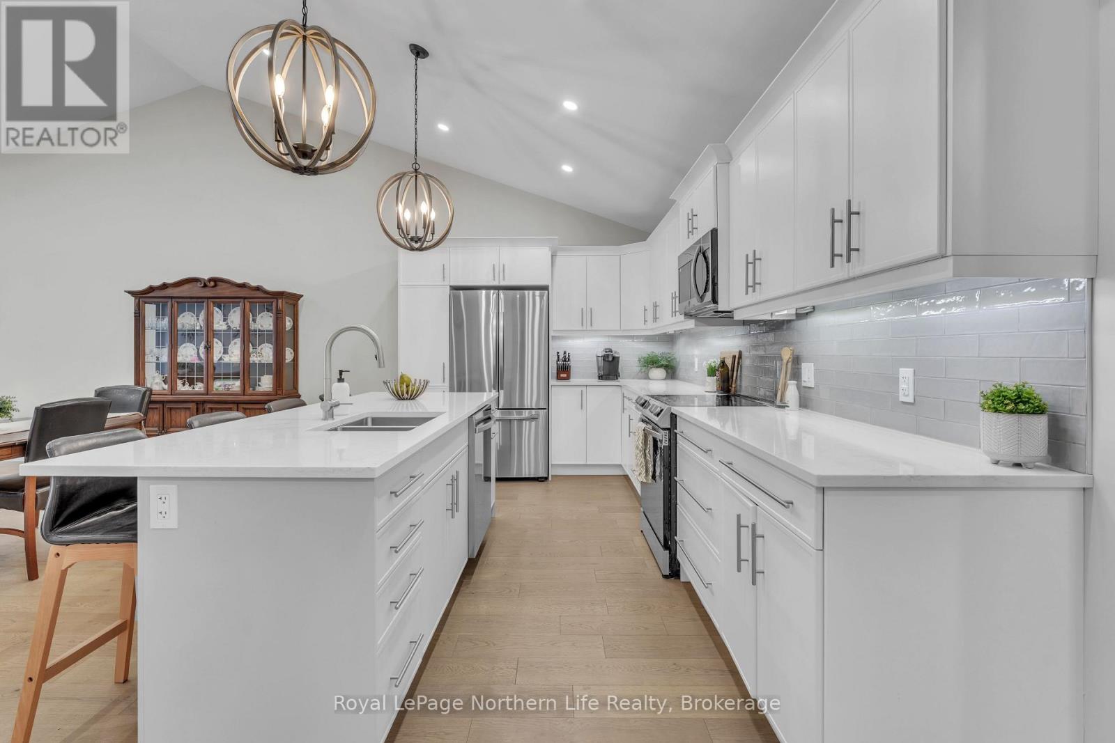 16 Silver Maple Lane, North Bay, Ontario  P1C 0B5 - Photo 11 - X12922910