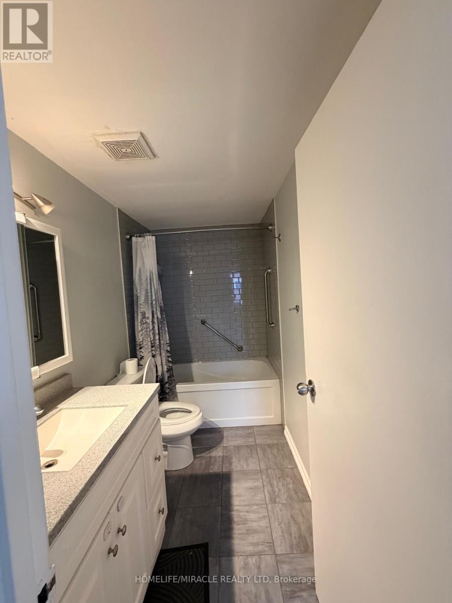 1391 Fenelon Crescent, Oshawa, Ontario  L1J 6G2 - Photo 13 - E12926624