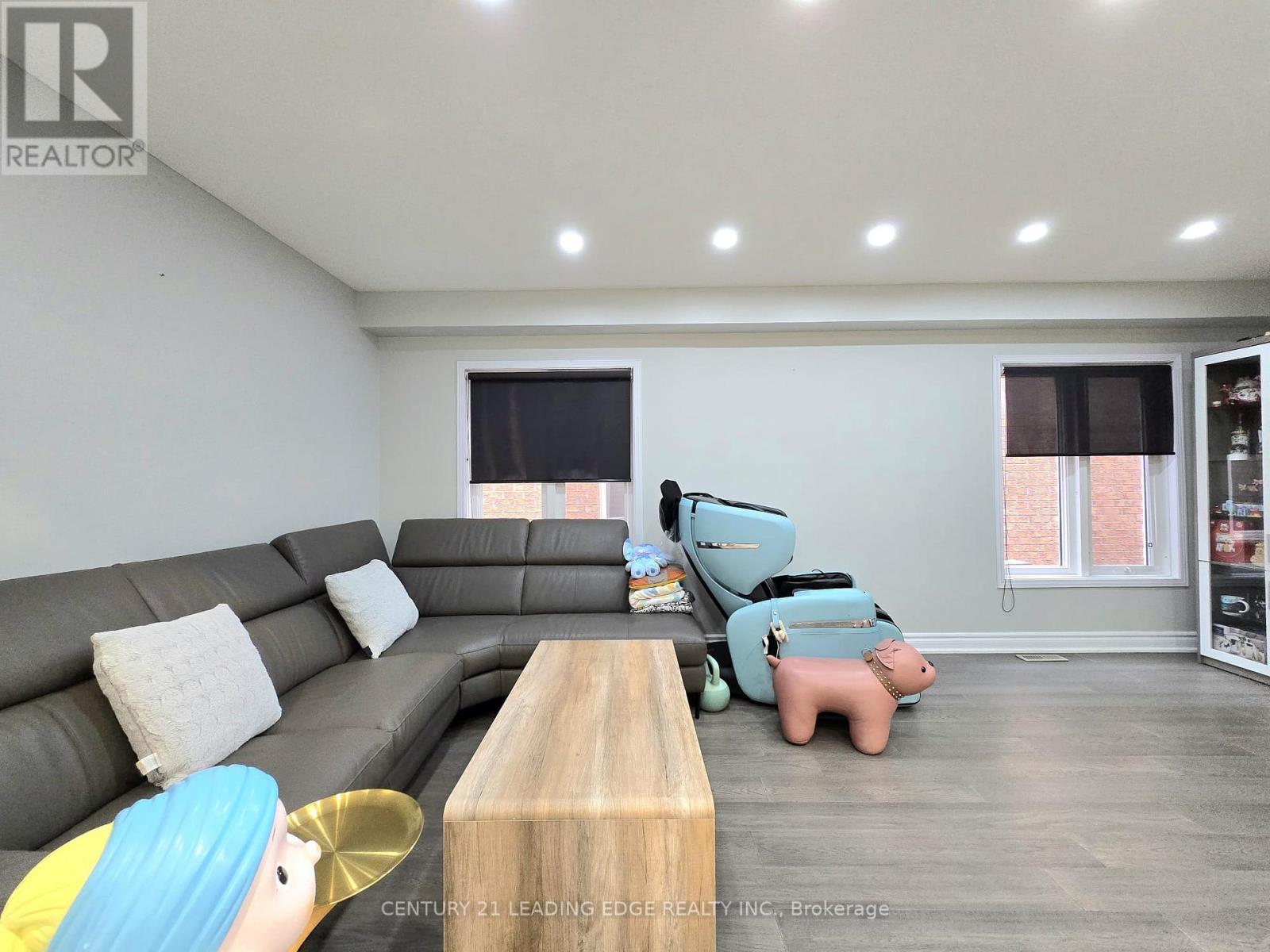 24 Guinevere Road, Markham, Ontario  L3S 4S9 - Photo 7 - N12926546