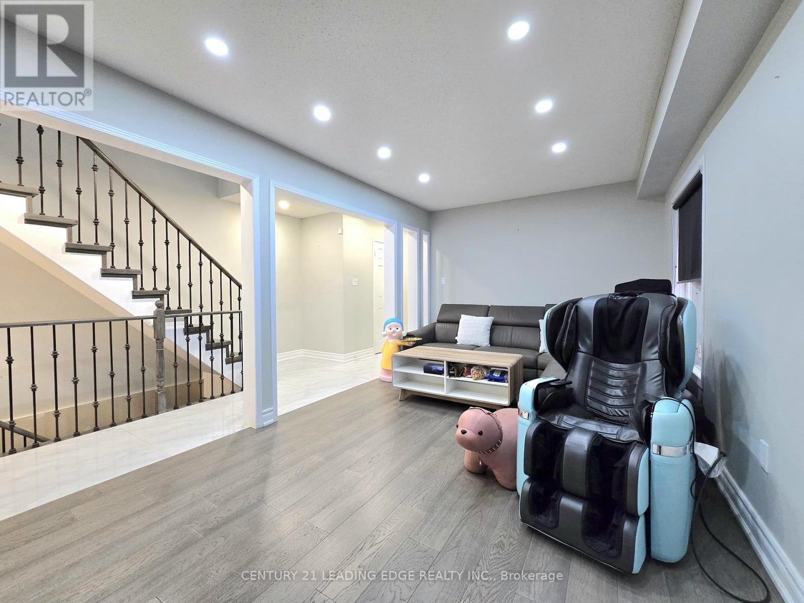 24 Guinevere Road, Markham, Ontario  L3S 4S9 - Photo 8 - N12926546