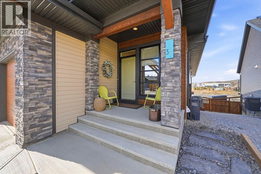31 Riviera Court, Cochrane, Alberta  t4c 2v8 - Photo 3 - A2294913