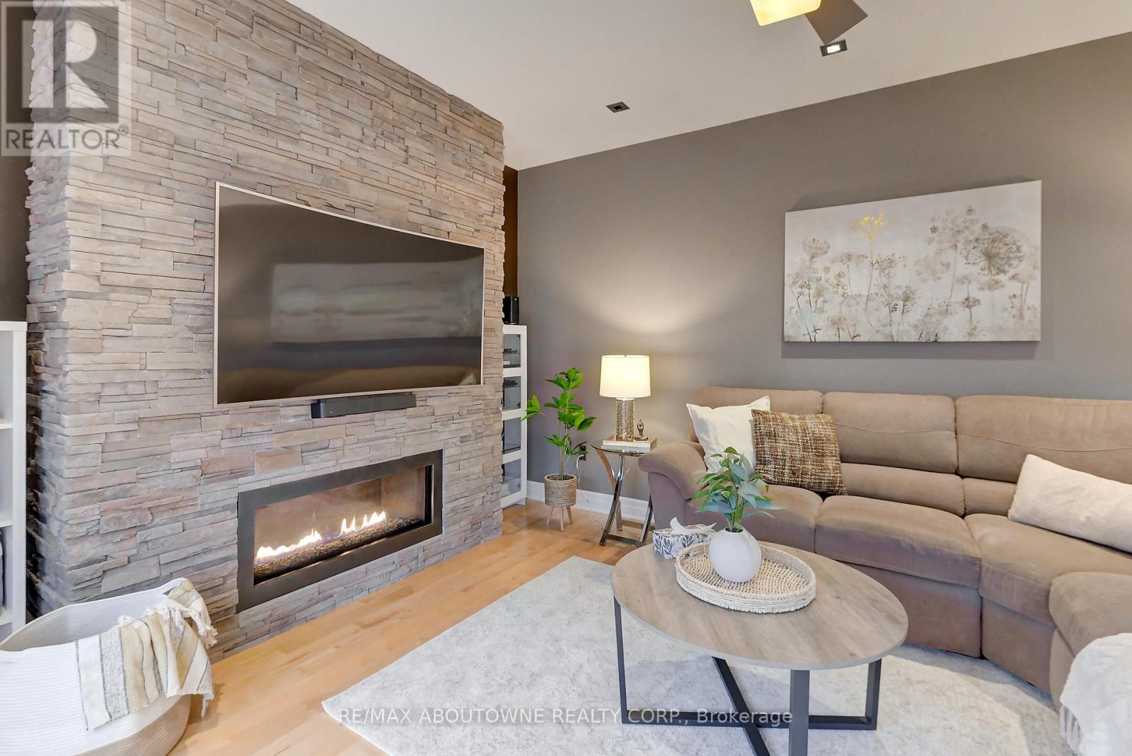 310 Leitch Landing, Milton, Ontario  L9T 7M9 - Photo 14 - W12926544