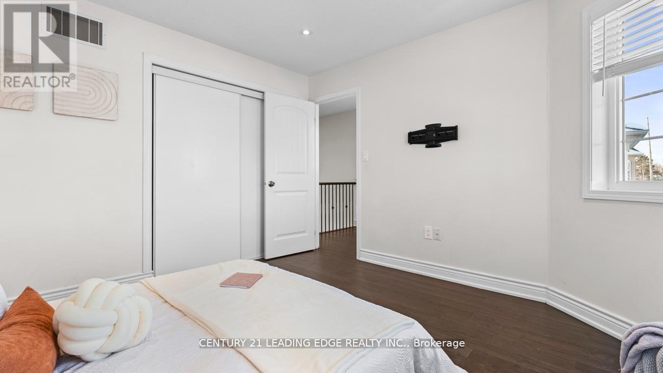 657 Brothers Crescent, Milton, Ontario  L9T 0A6 - Photo 34 - W12926550