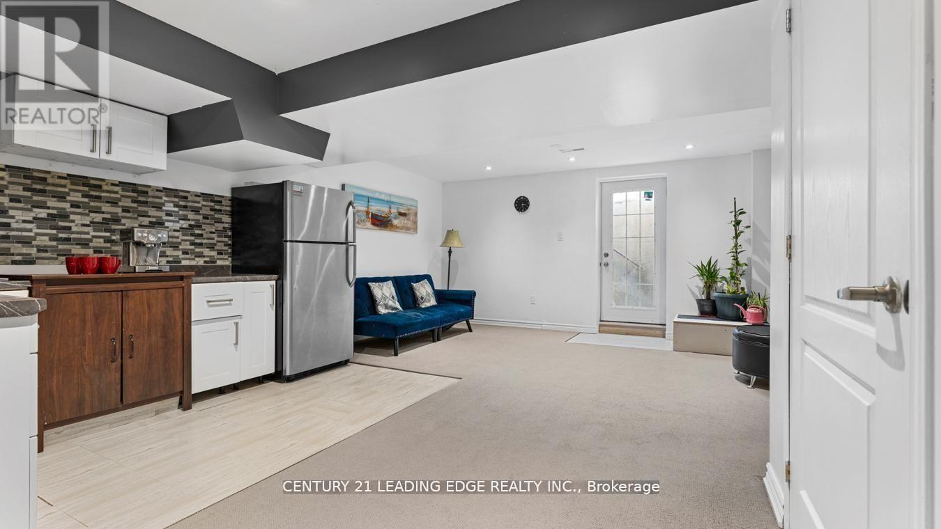 657 Brothers Crescent, Milton, Ontario  L9T 0A6 - Photo 39 - W12926550