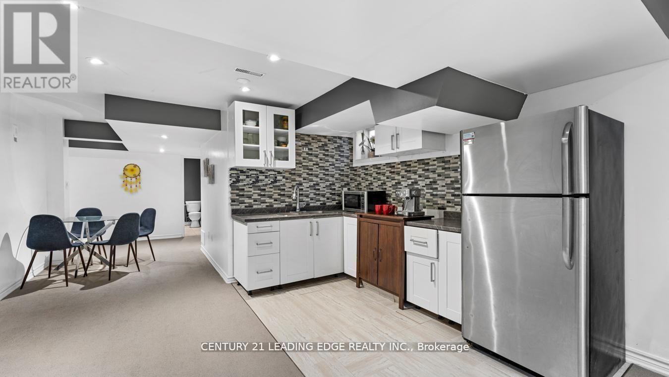 657 Brothers Crescent, Milton, Ontario  L9T 0A6 - Photo 42 - W12926550