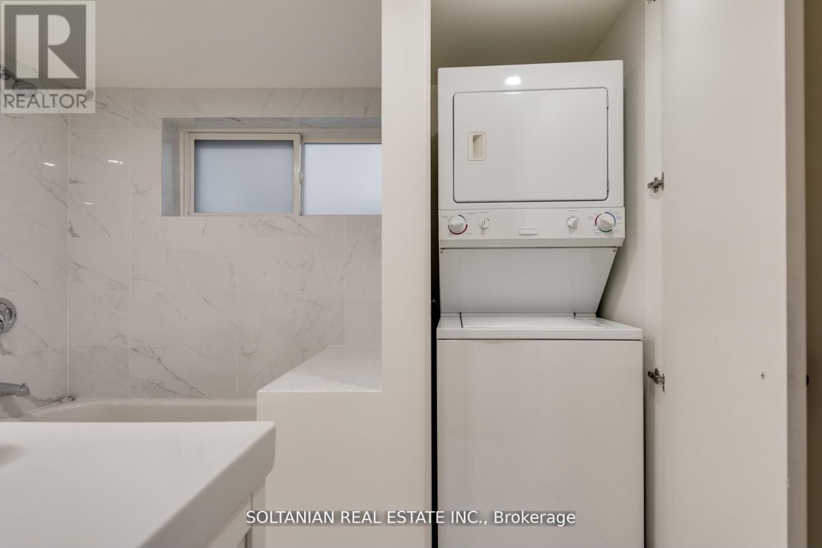 35 Cheshire Drive, Toronto, Ontario  M9B 2N7 - Photo 35 - W12926574