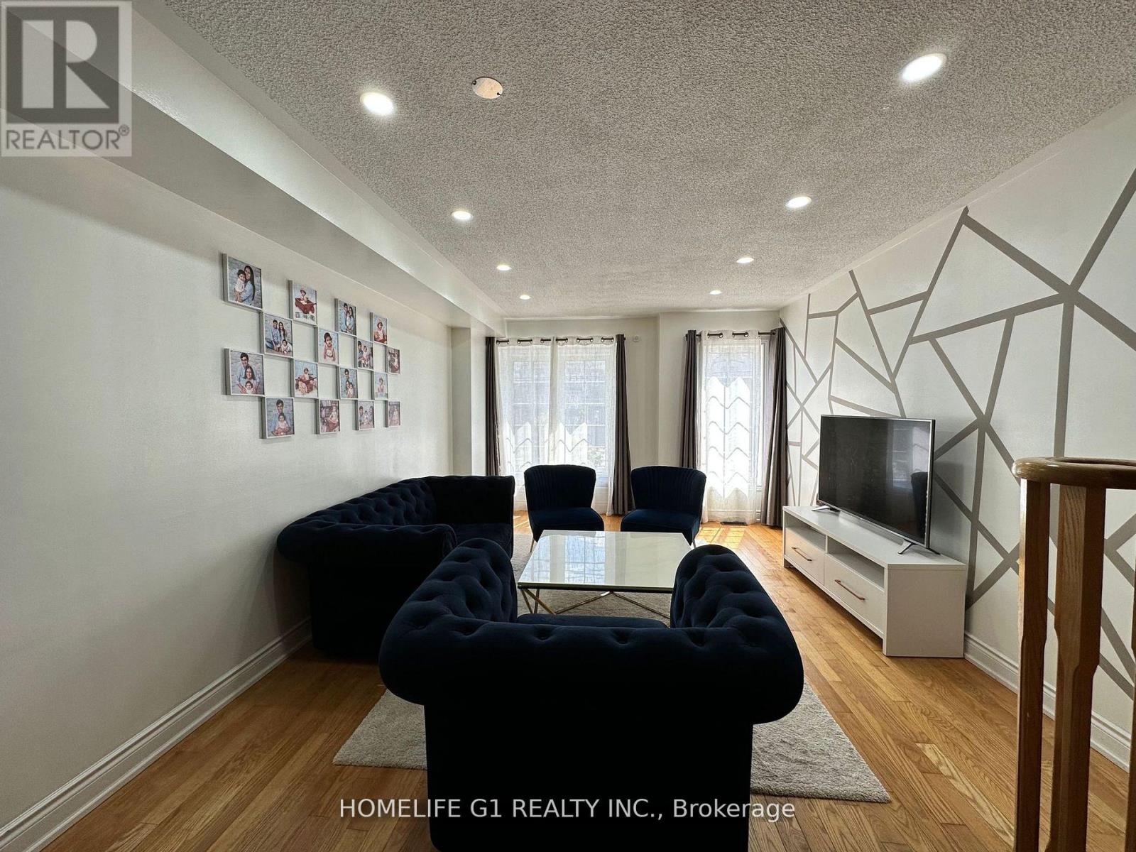 20 Shiraz Drive, Brampton, Ontario  L6R 0C3 - Photo 6 - W12926578