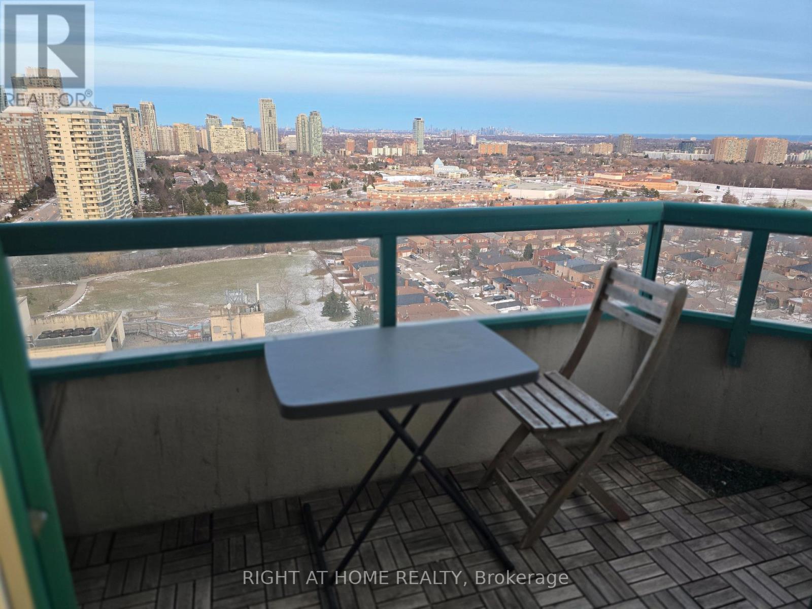 2303 - 550 Webb Drive, Mississauga, Ontario  L5B 3Y4 - Photo 21 - W12926580