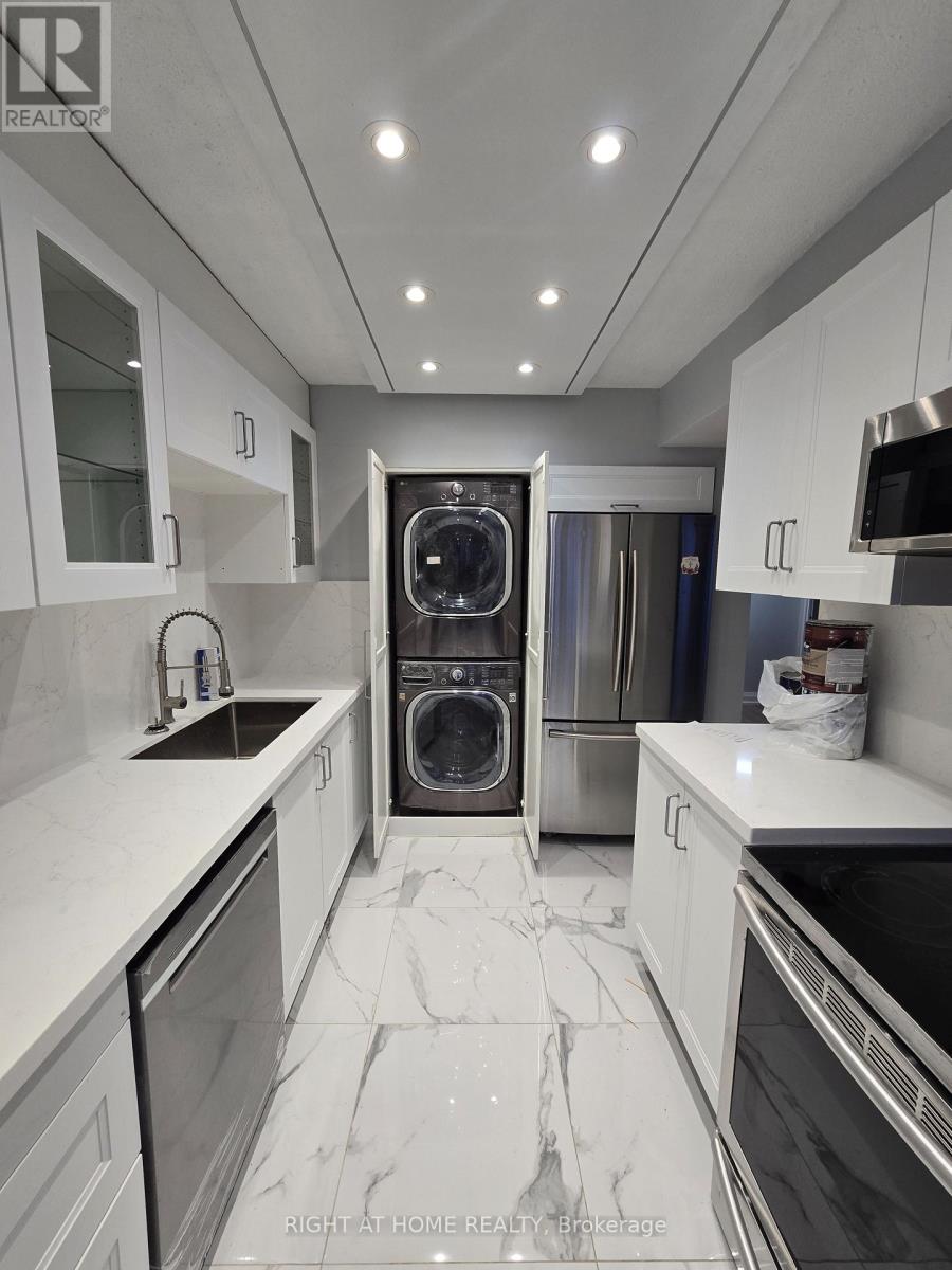 2303 - 550 Webb Drive, Mississauga, Ontario  L5B 3Y4 - Photo 7 - W12926580