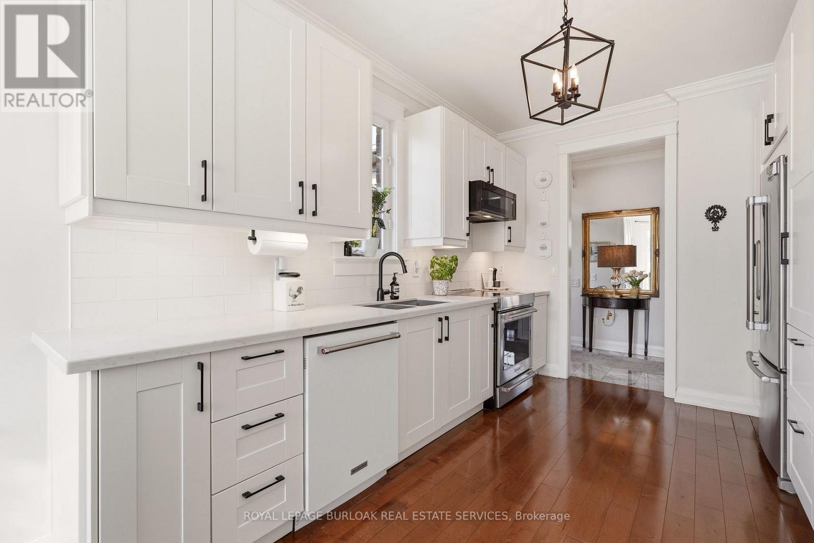 2243 Turnberry Road, Burlington, Ontario  L7M 4Y4 - Photo 11 - W12926602