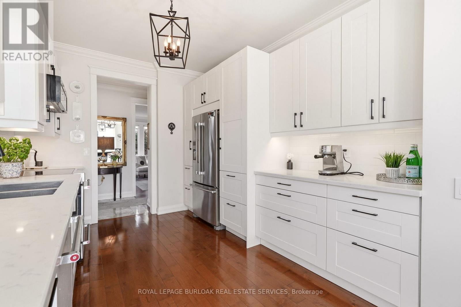 2243 Turnberry Road, Burlington, Ontario  L7M 4Y4 - Photo 12 - W12926602