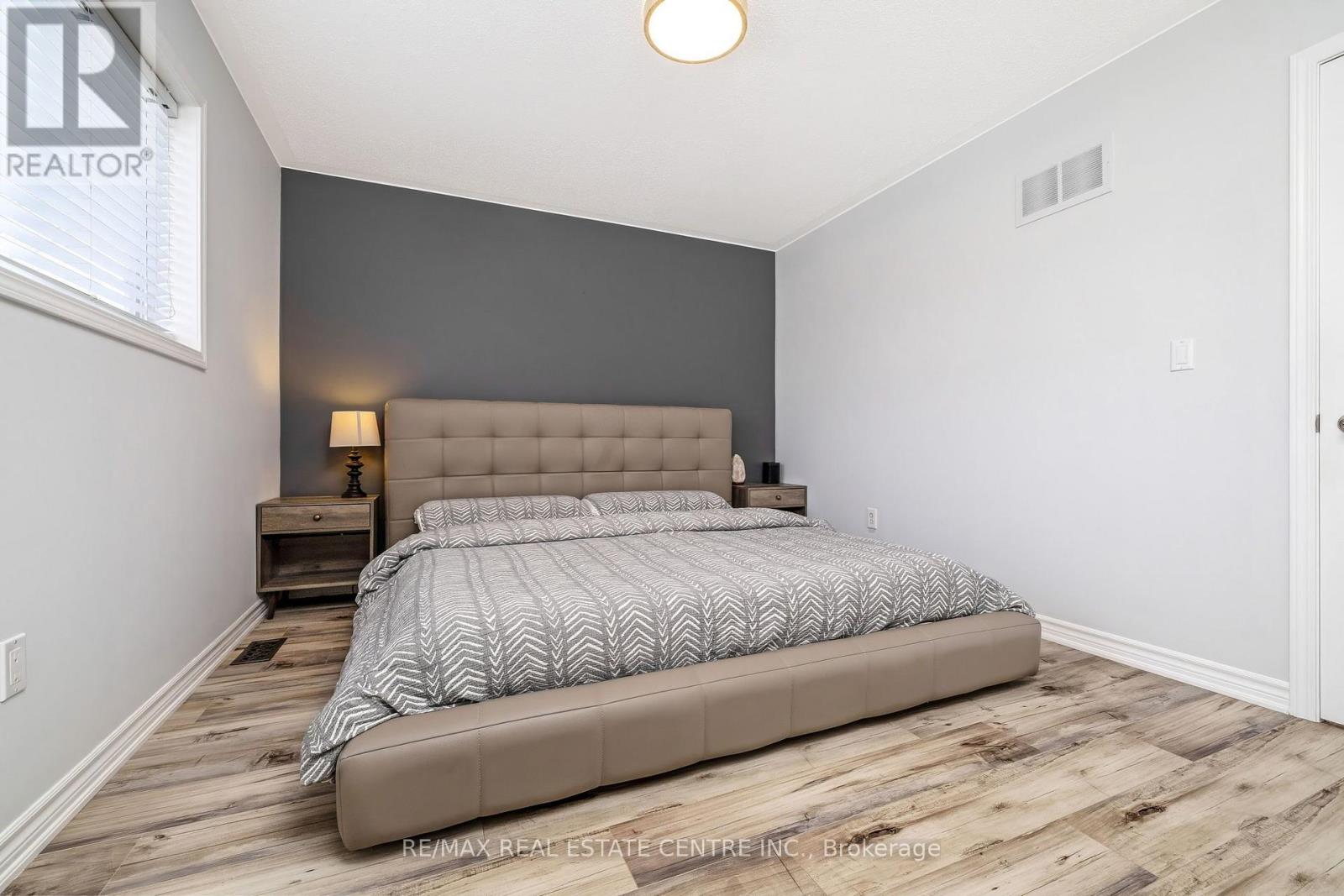 1617 Cartwright Crescent, Milton, Ontario  L9T 5N6 - Photo 16 - W12926610