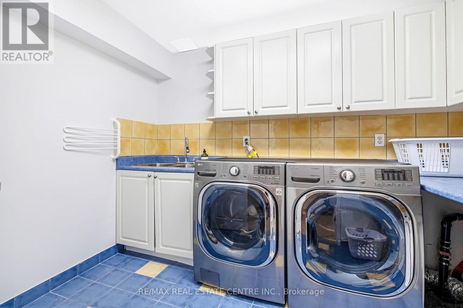 1617 Cartwright Crescent, Milton, Ontario  L9T 5N6 - Photo 23 - W12926610