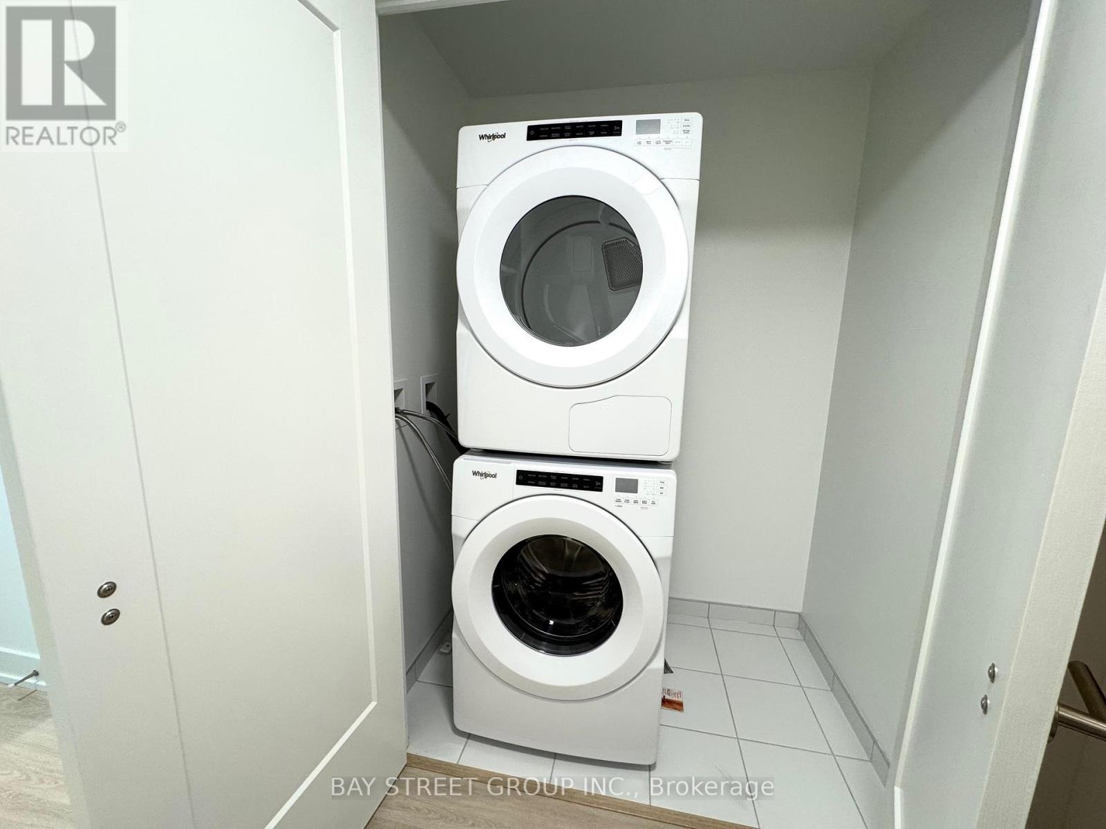 1213 - 60 Central Park Roadway, Toronto, Ontario  M9A 0E6 - Photo 14 - W12926622