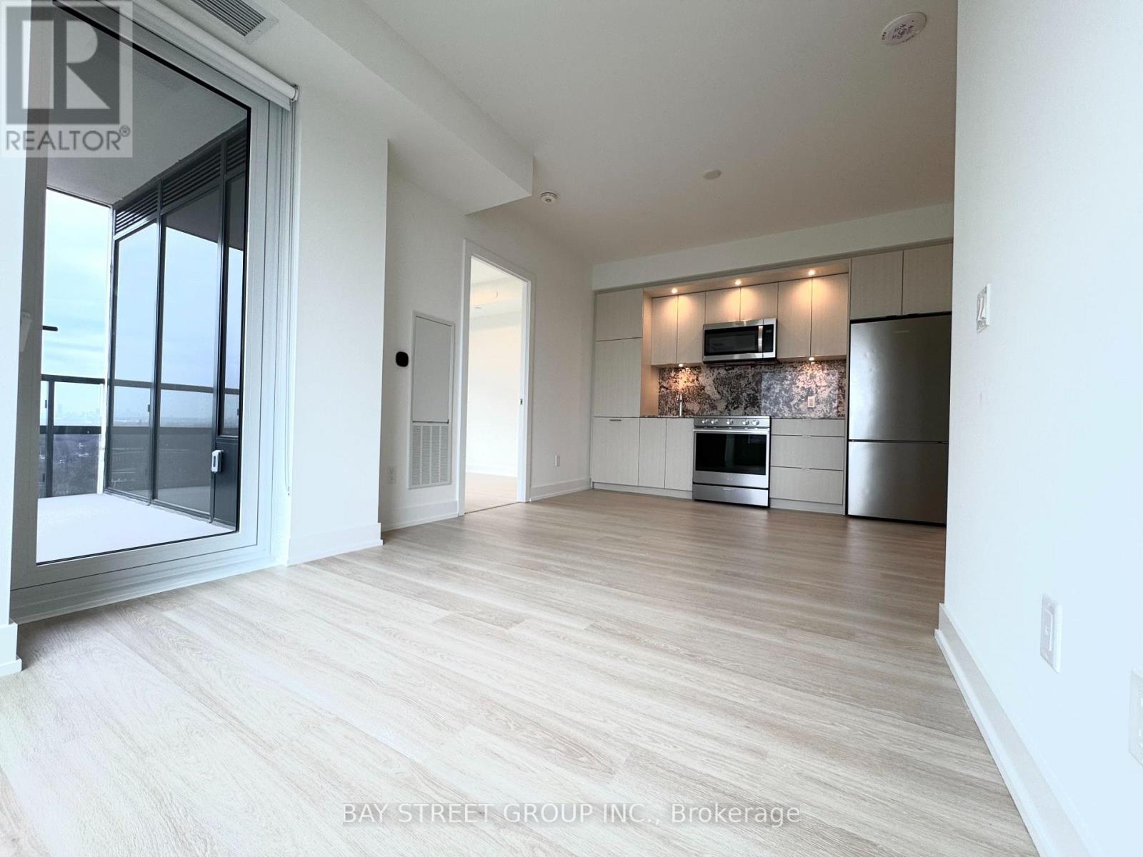 1213 - 60 Central Park Roadway, Toronto, Ontario  M9A 0E6 - Photo 7 - W12926622