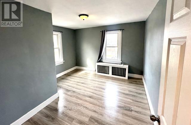 74 Crowland Avenue, Welland, Ontario  L3B 1W9 - Photo 10 - X12926538