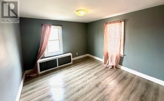 74 Crowland Avenue, Welland, Ontario  L3B 1W9 - Photo 11 - X12926538