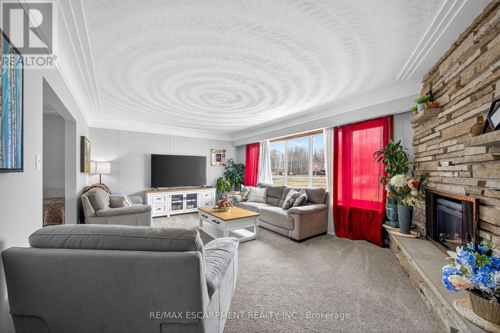 7082 Rainham Road, Haldimand, Ontario  N1A 2W8 - Photo 7 - X12926556