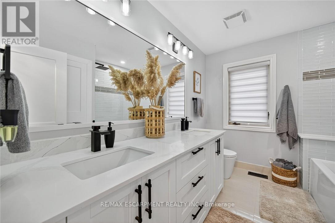 397 Caithness Street E, Haldimand, Ontario  N3W 1C8 - Photo 31 - X12926598