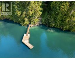 8807 AINSLIE POINT ROAD, Pender Island, British Columbia