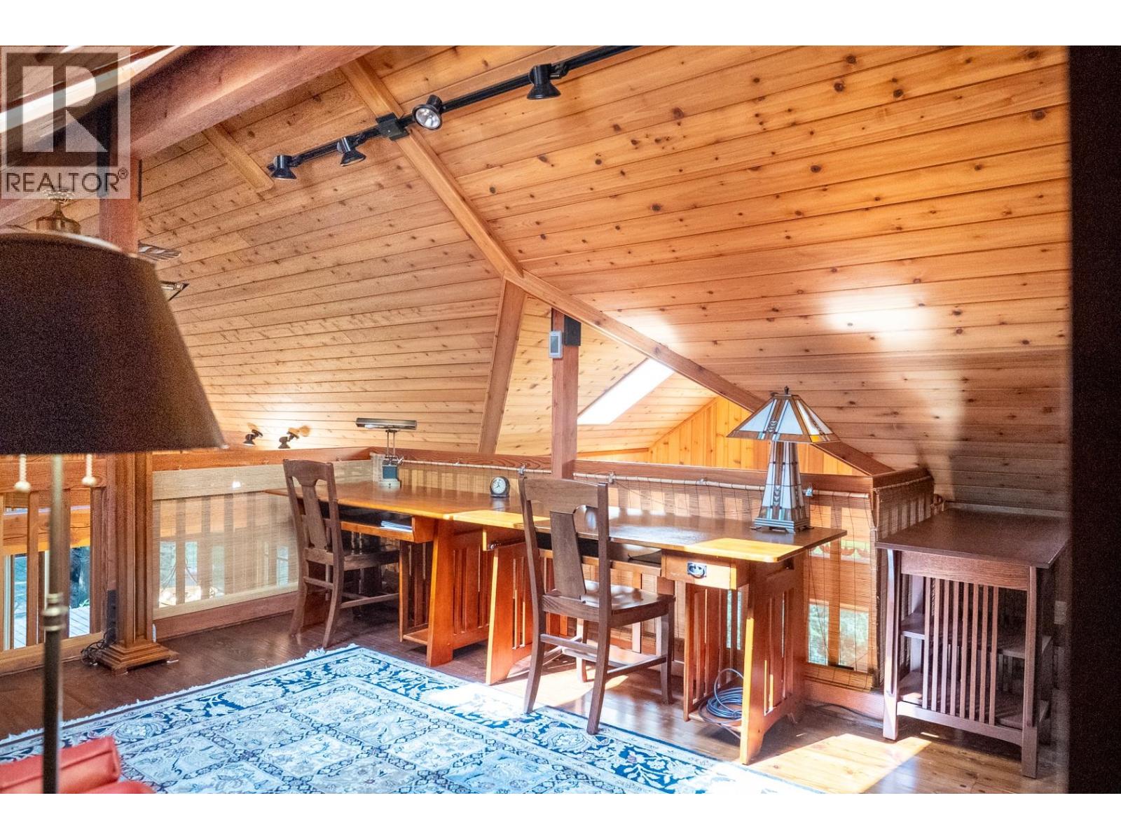 8807 Ainslie Point Road, Pender Island, British Columbia  V0N 2M3 - Photo 33 - R3104036