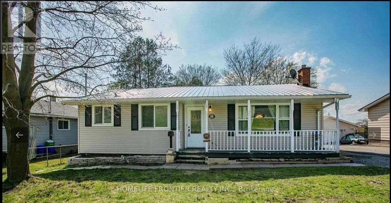 98 The Queensway South Avenue S, Georgina, Ontario  L4P 1Z4 - Photo 17 - N12740576