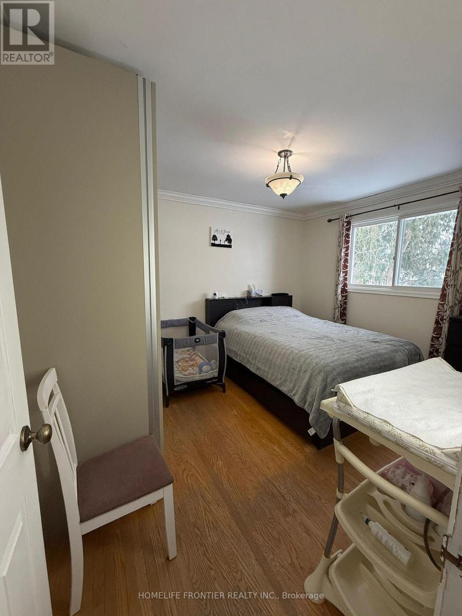 98 The Queensway South Avenue S, Georgina, Ontario  L4P 1Z4 - Photo 8 - N12740576