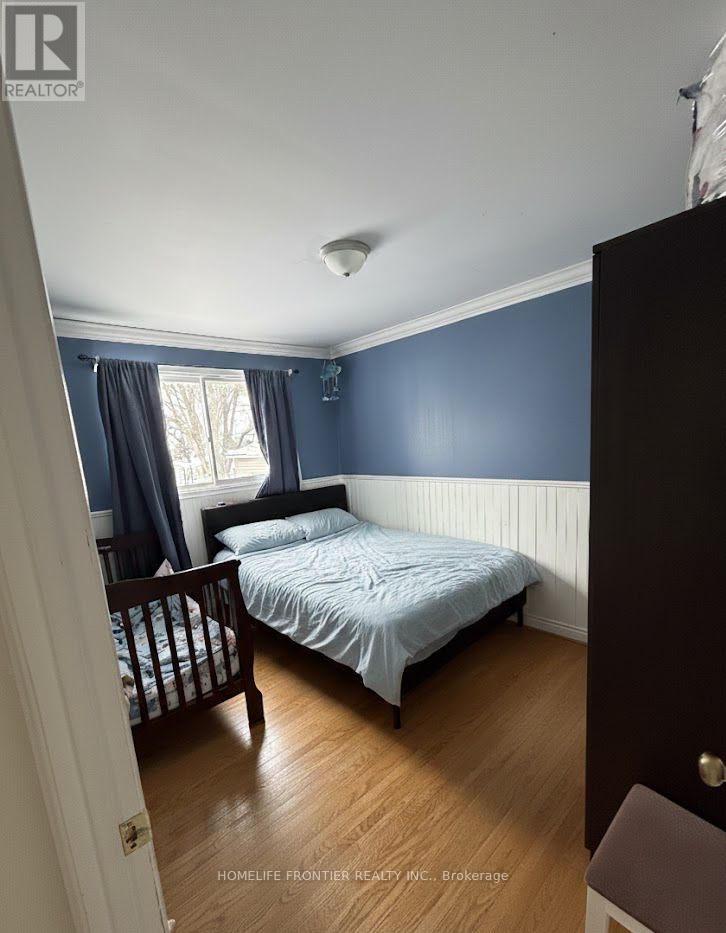 98 The Queensway South Avenue S, Georgina, Ontario  L4P 1Z4 - Photo 6 - N12740576