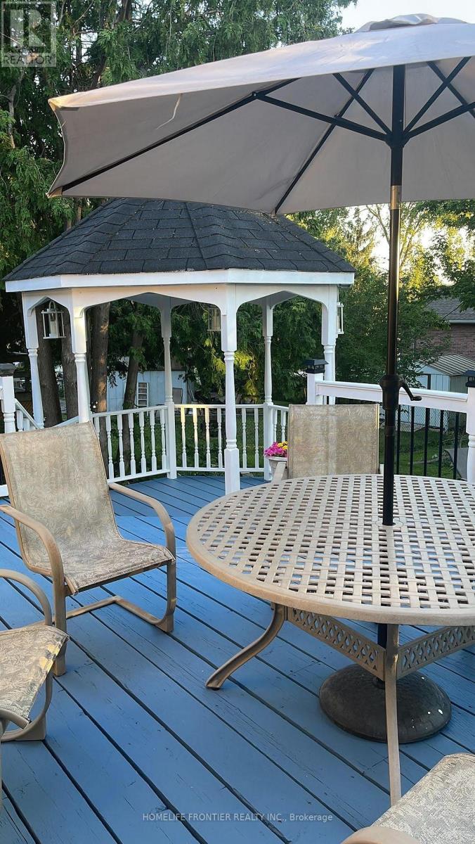 98 The Queensway South Avenue S, Georgina, Ontario  L4P 1Z4 - Photo 14 - N12740576