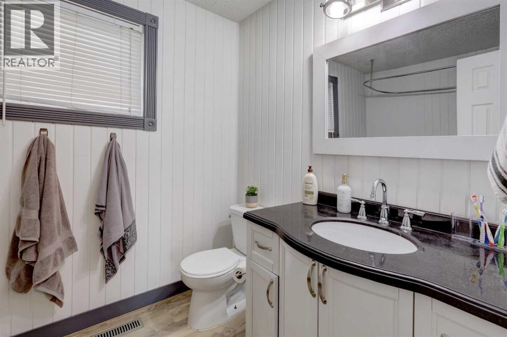 1816 Meadowbrook Drive Se, Airdrie, Alberta  T4A 1V4 - Photo 17 - A2290825