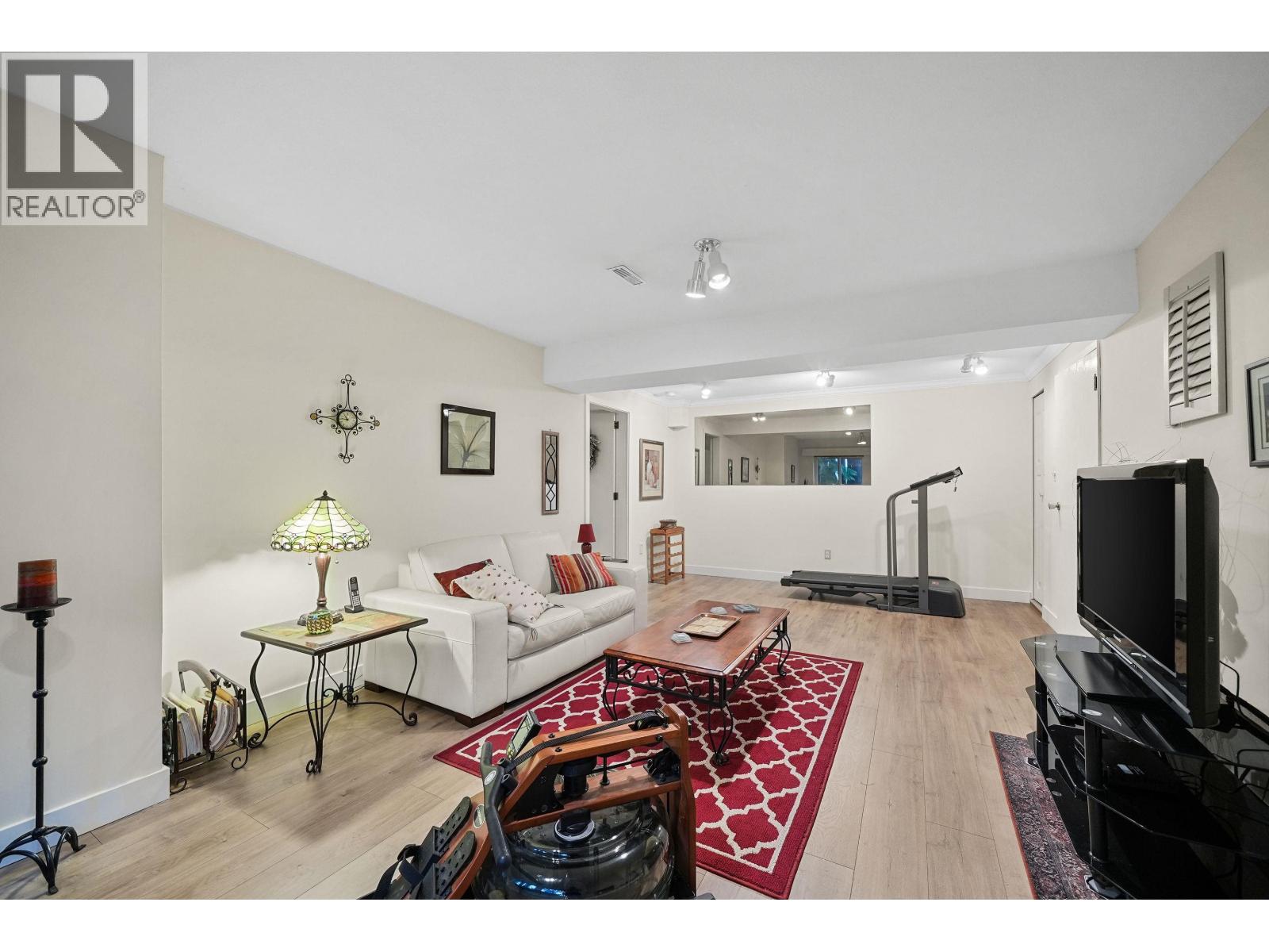 3887 Robin Place, Port Coquitlam, British Columbia V3B 4Y6 - Photo 19 - R3103632