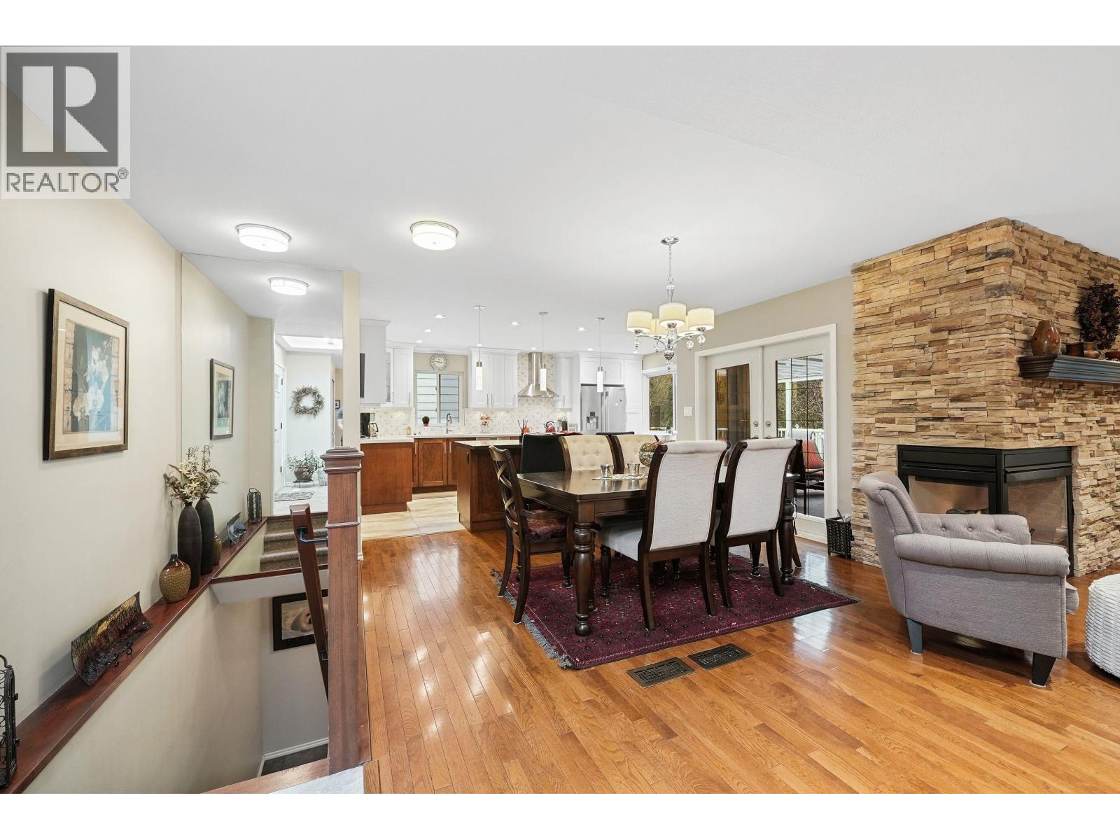 3887 Robin Place, Port Coquitlam, British Columbia V3B 4Y6 - Photo 8 - R3103632