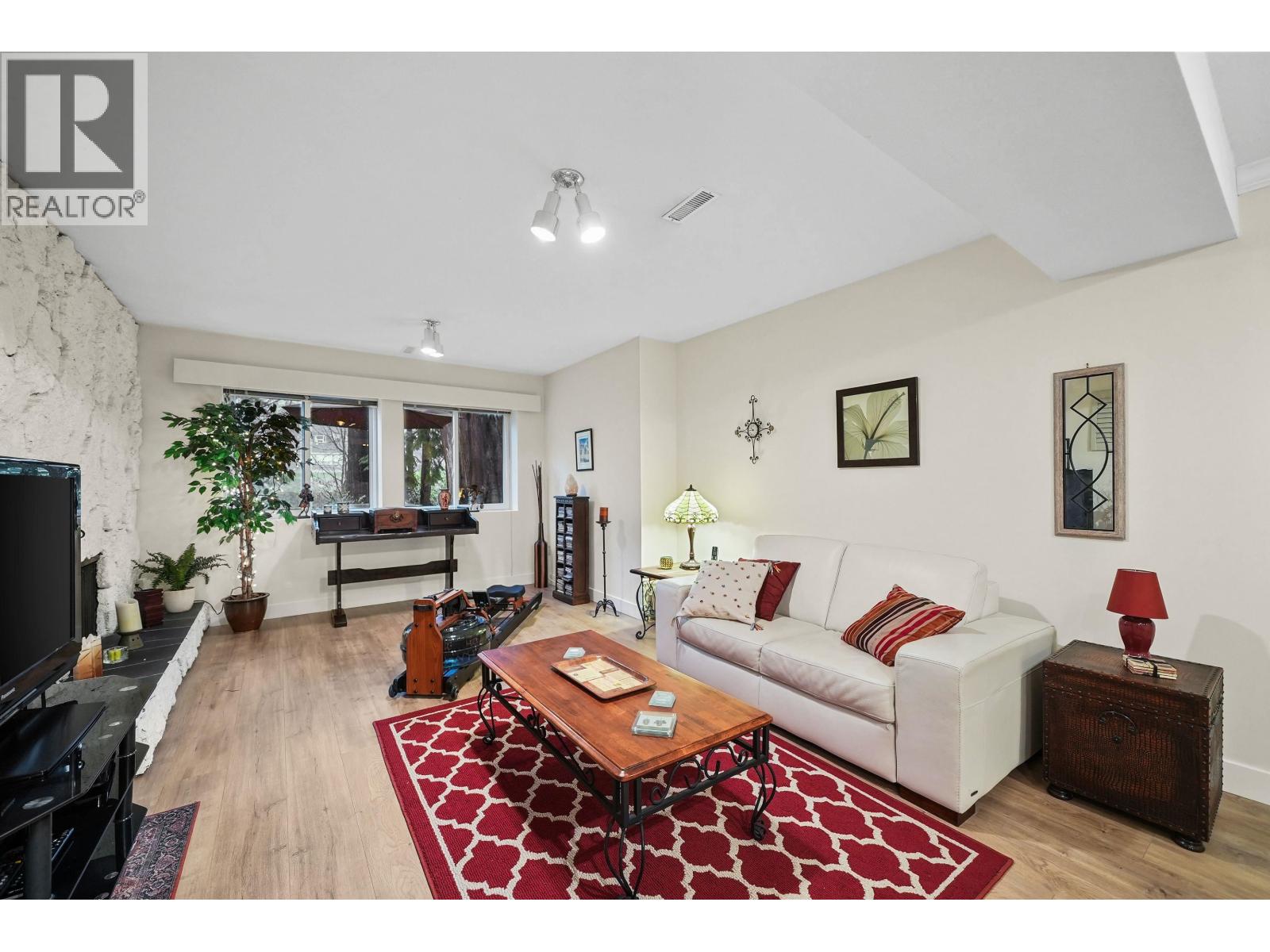 3887 Robin Place, Port Coquitlam, British Columbia V3B 4Y6 - Photo 20 - R3103632