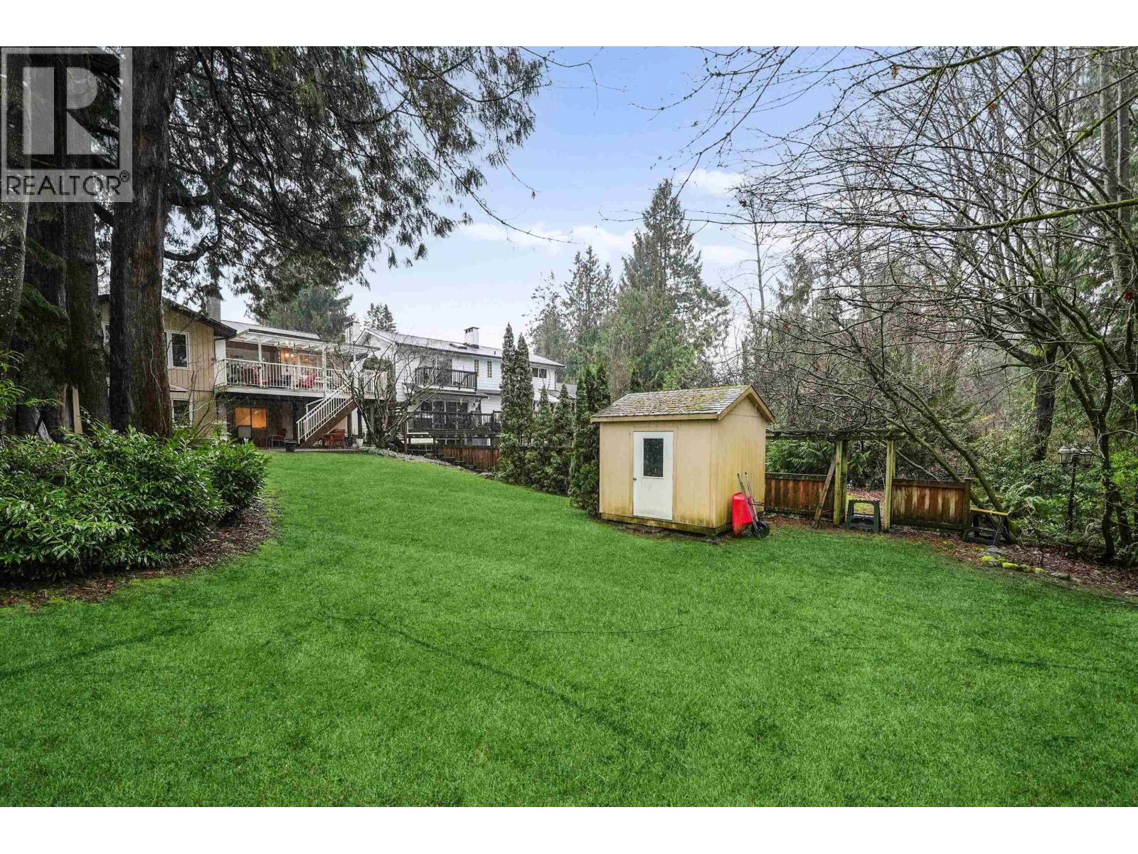 3887 Robin Place, Port Coquitlam, British Columbia V3B 4Y6 - Photo 31 - R3103632