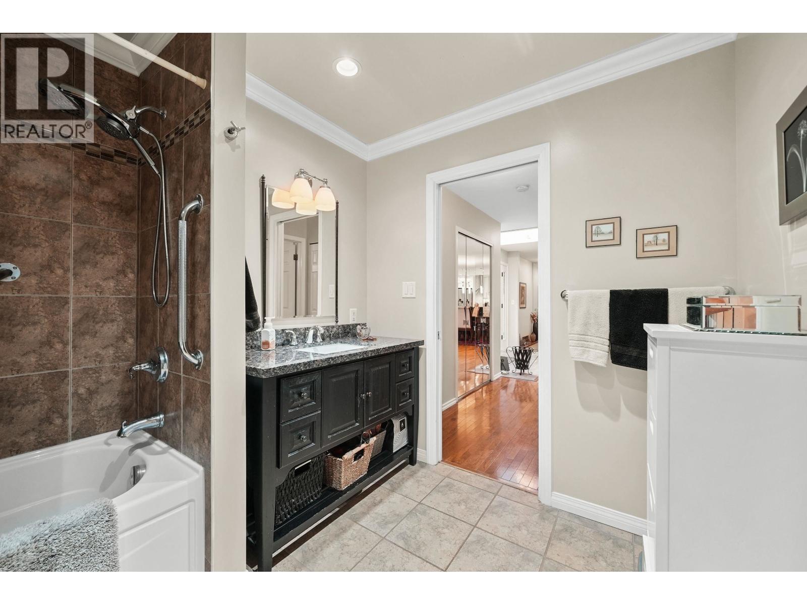 3887 Robin Place, Port Coquitlam, British Columbia V3B 4Y6 - Photo 12 - R3103632