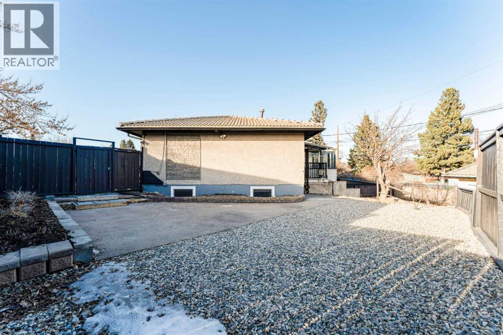 2018 Cottonwood Crescent SE, Calgary, Alberta  T2B 1T1 - Photo 32 - A2295913