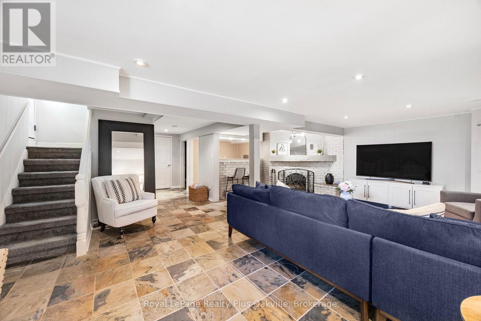 2386 Rebecca Street, Oakville, Ontario  L6L 2A9 - Photo 30 - W12926640