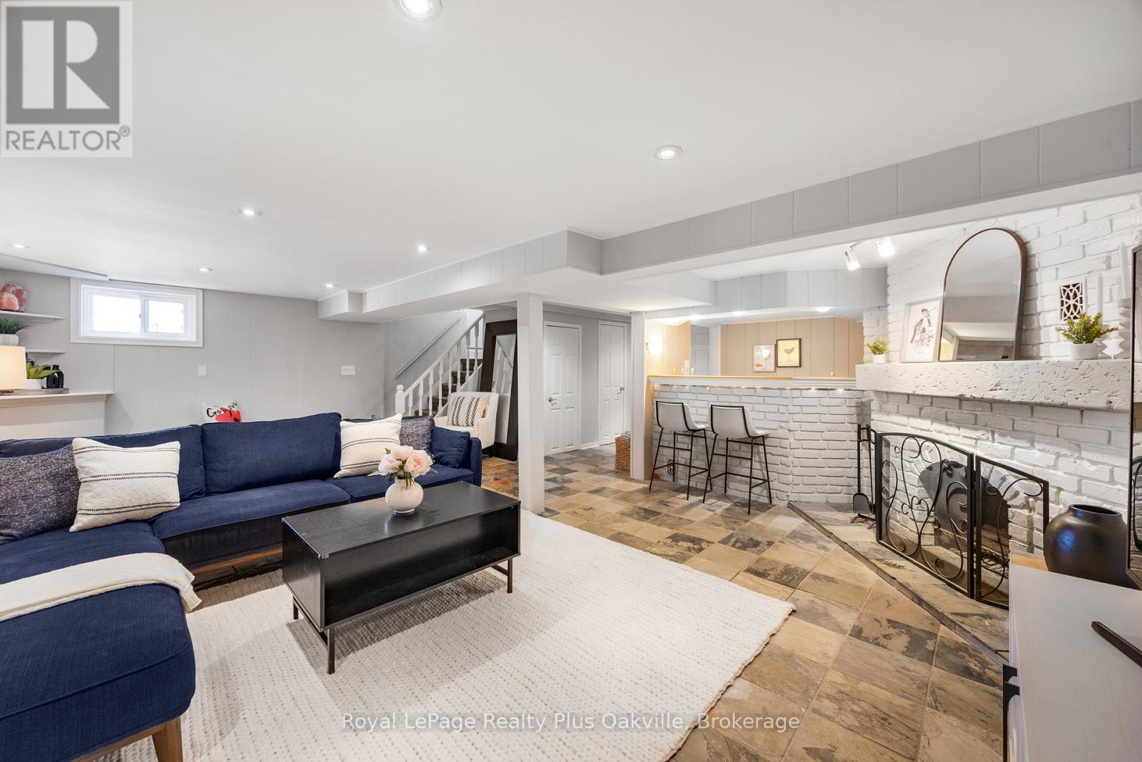 2386 Rebecca Street, Oakville, Ontario  L6L 2A9 - Photo 32 - W12926640