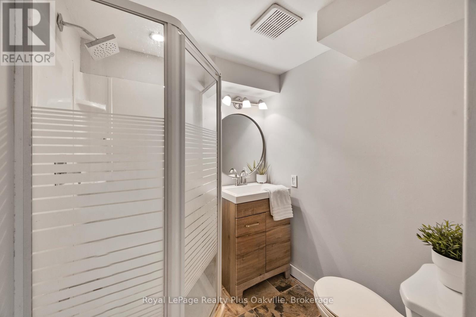 2386 Rebecca Street, Oakville, Ontario  L6L 2A9 - Photo 34 - W12926640