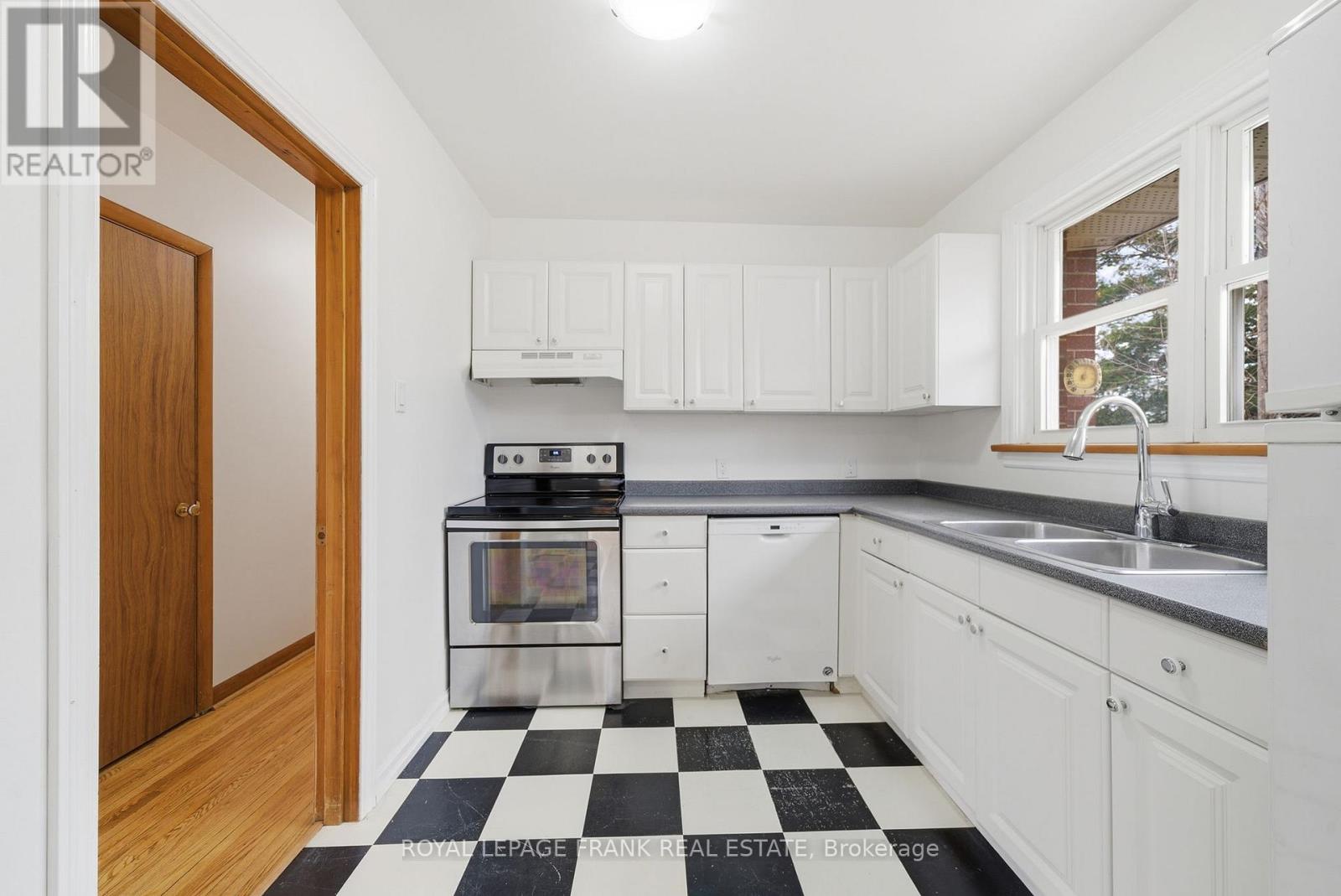 808 Aylmer Street N, Peterborough, Ontario  K9H 3Y4 - Photo 13 - X12926288