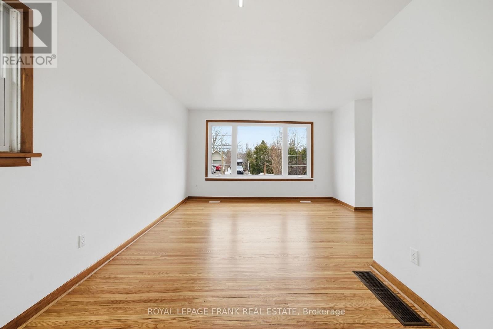 808 Aylmer Street N, Peterborough, Ontario  K9H 3Y4 - Photo 10 - X12926288