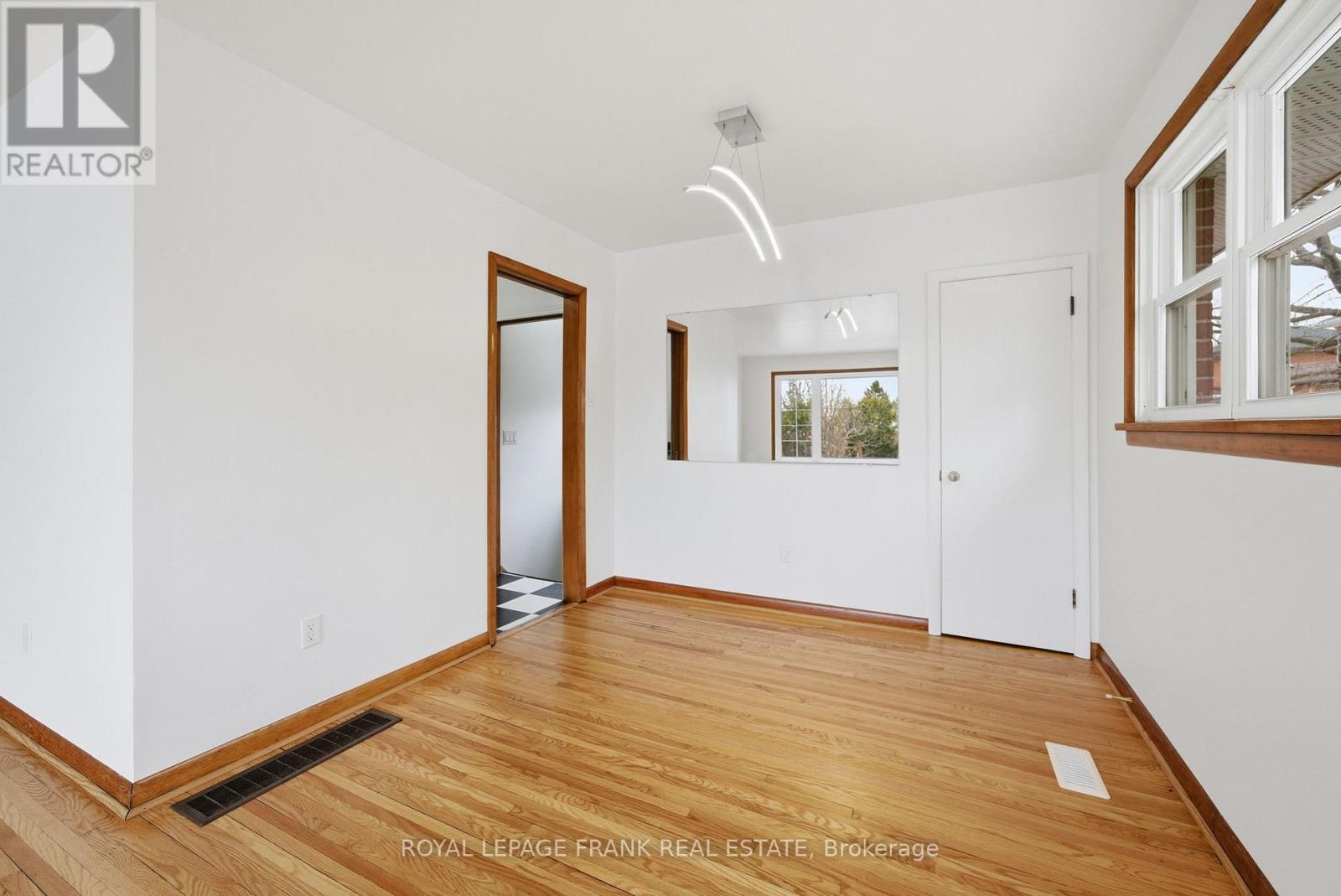 808 Aylmer Street N, Peterborough, Ontario  K9H 3Y4 - Photo 12 - X12926288