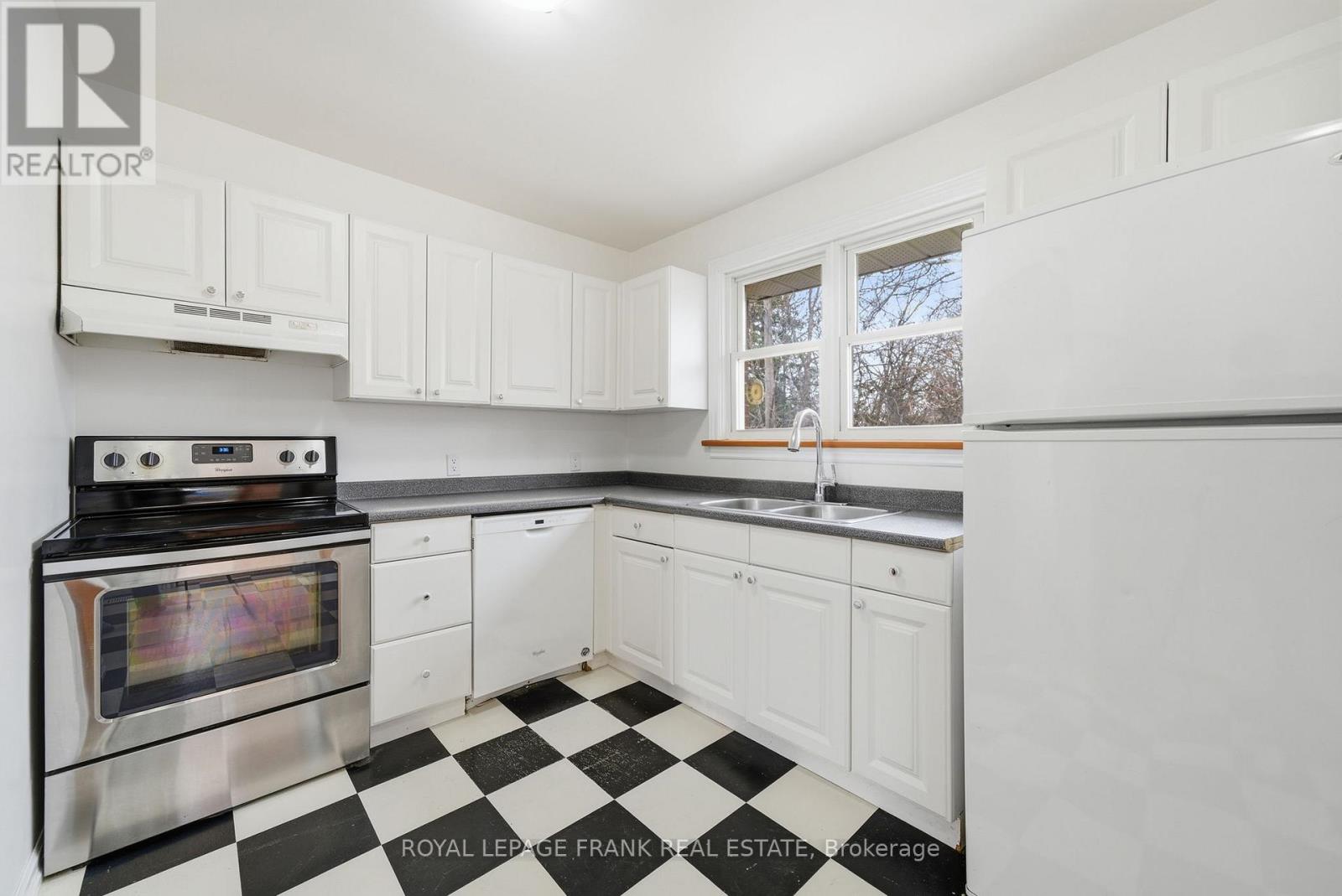 808 Aylmer Street N, Peterborough, Ontario  K9H 3Y4 - Photo 14 - X12926288