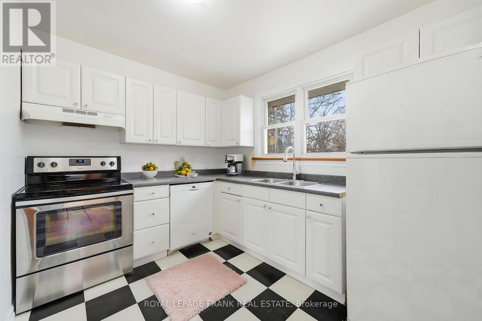 808 Aylmer Street N, Peterborough, Ontario  K9H 3Y4 - Photo 49 - X12926288