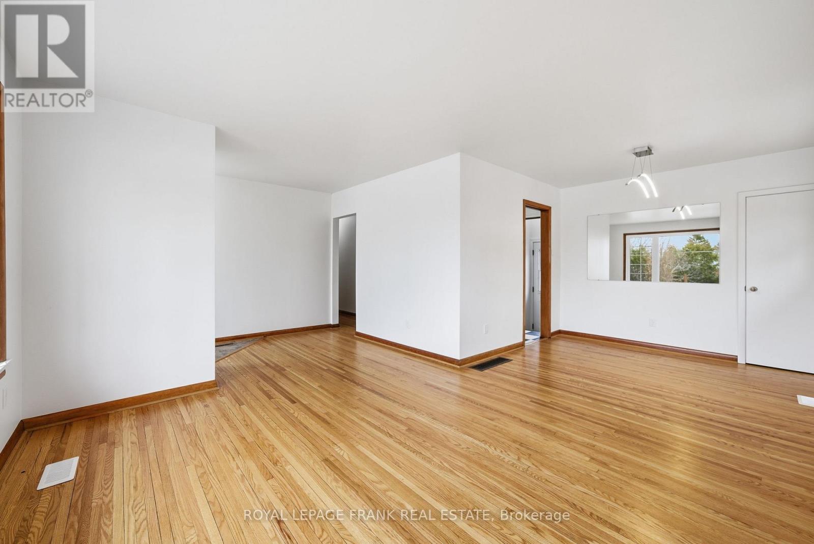 808 Aylmer Street N, Peterborough, Ontario  K9H 3Y4 - Photo 9 - X12926288