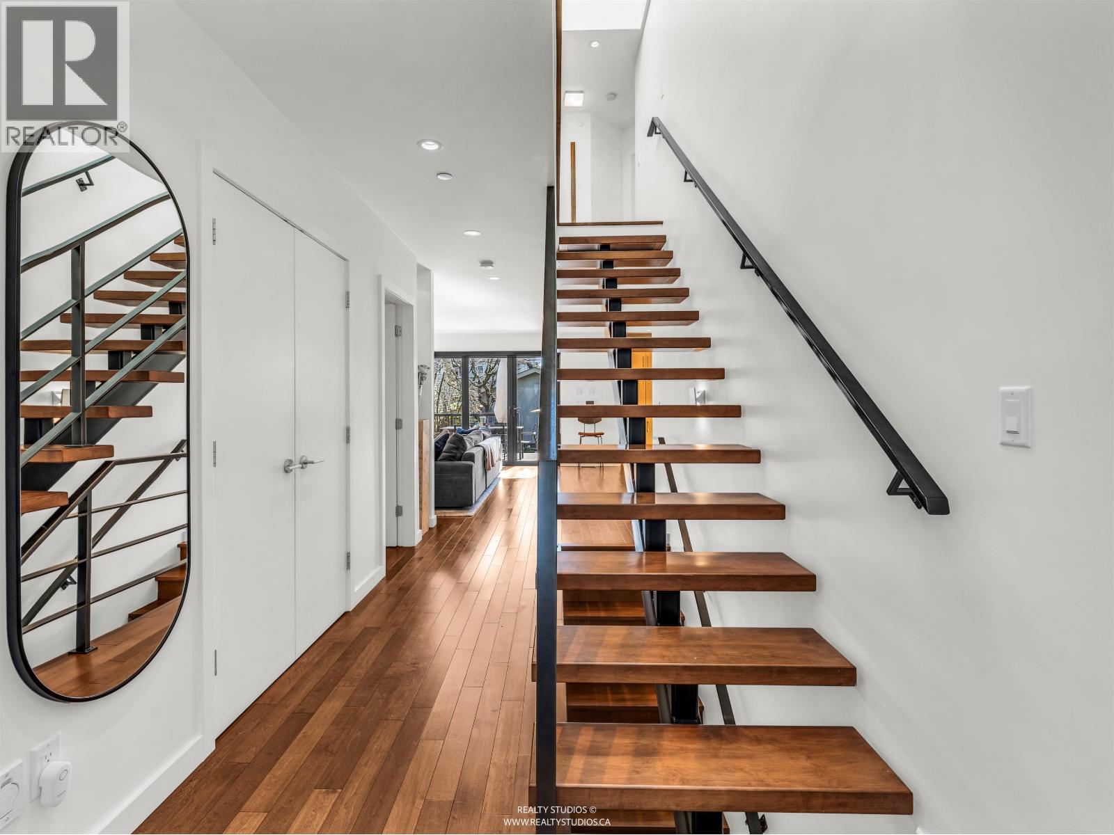 132 W 22nd Avenue, Vancouver, British Columbia  V5Y 2G1 - Photo 13 - R3104116