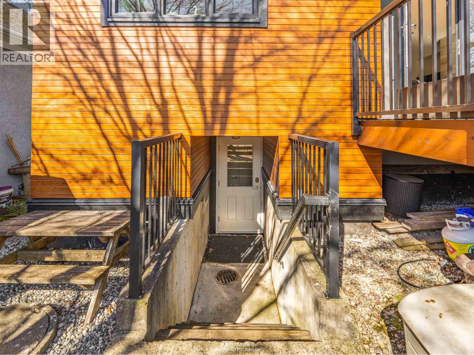 132 W 22nd Avenue, Vancouver, British Columbia  V5Y 2G1 - Photo 35 - R3104116