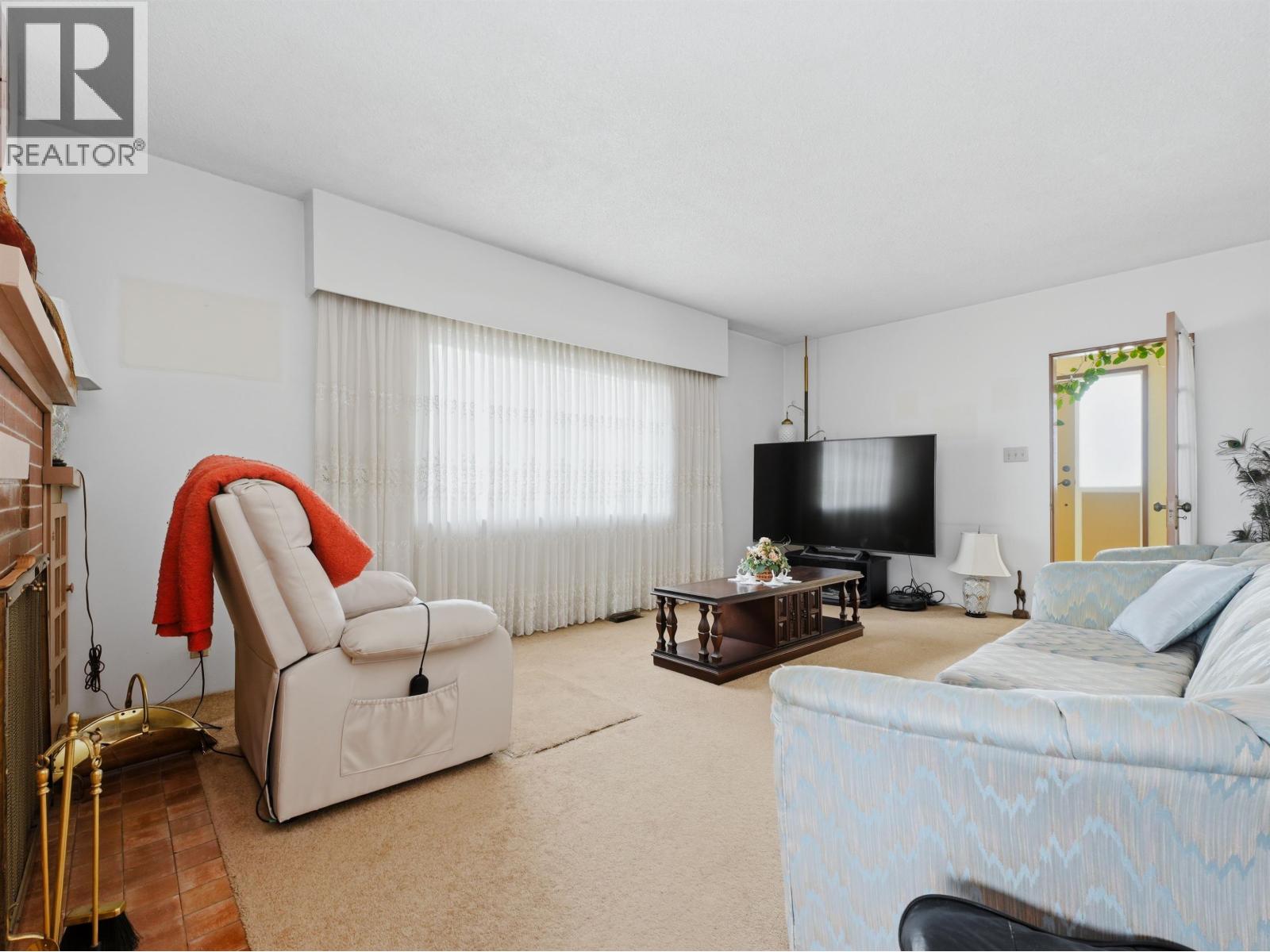 3690 Dundas Street, Vancouver, British Columbia  V5K 1S4 - Photo 10 - R3104123