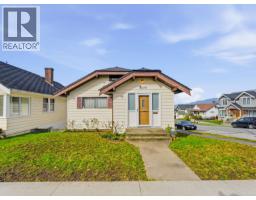 3690 DUNDAS STREET, Vancouver, British Columbia